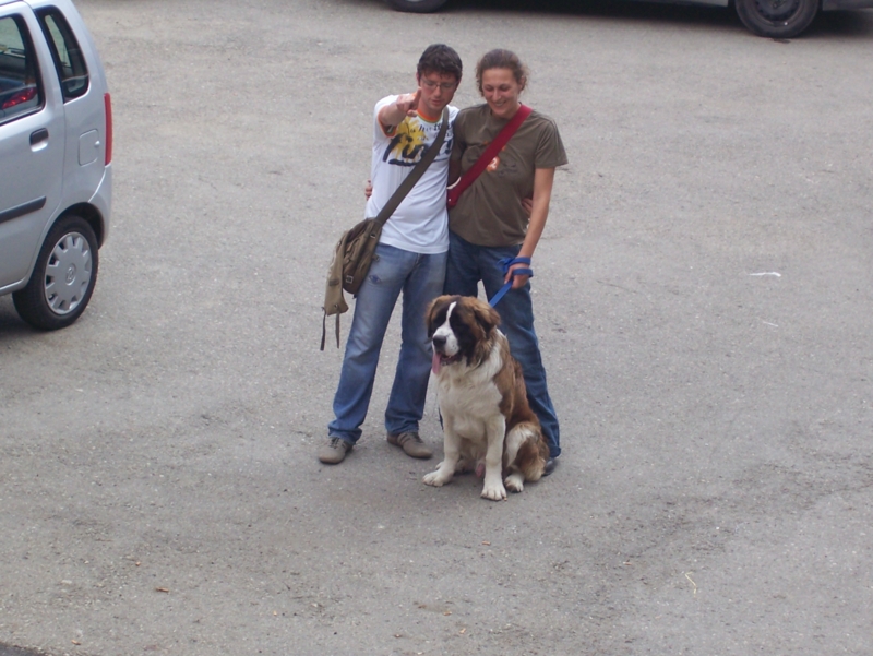  Image name: Persone022.jpg 
 width: 800 pixel 
 height: 601 pixel 
 Size: 356516 bytes 
 Click to enlarge 